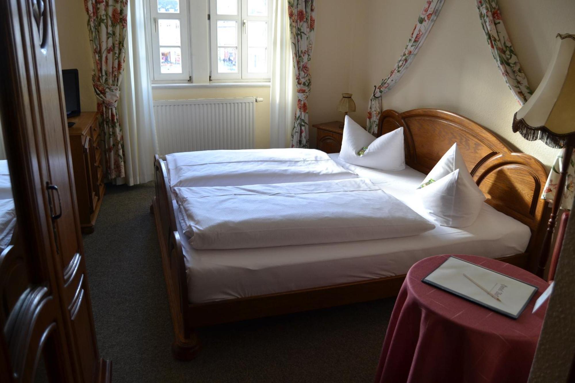 Hotel Anker Saalfeld Saale Oda fotoğraf
